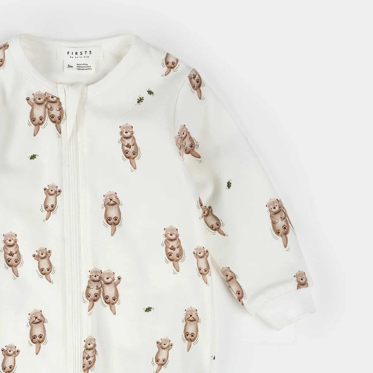 Otter on Off-White Sleeper