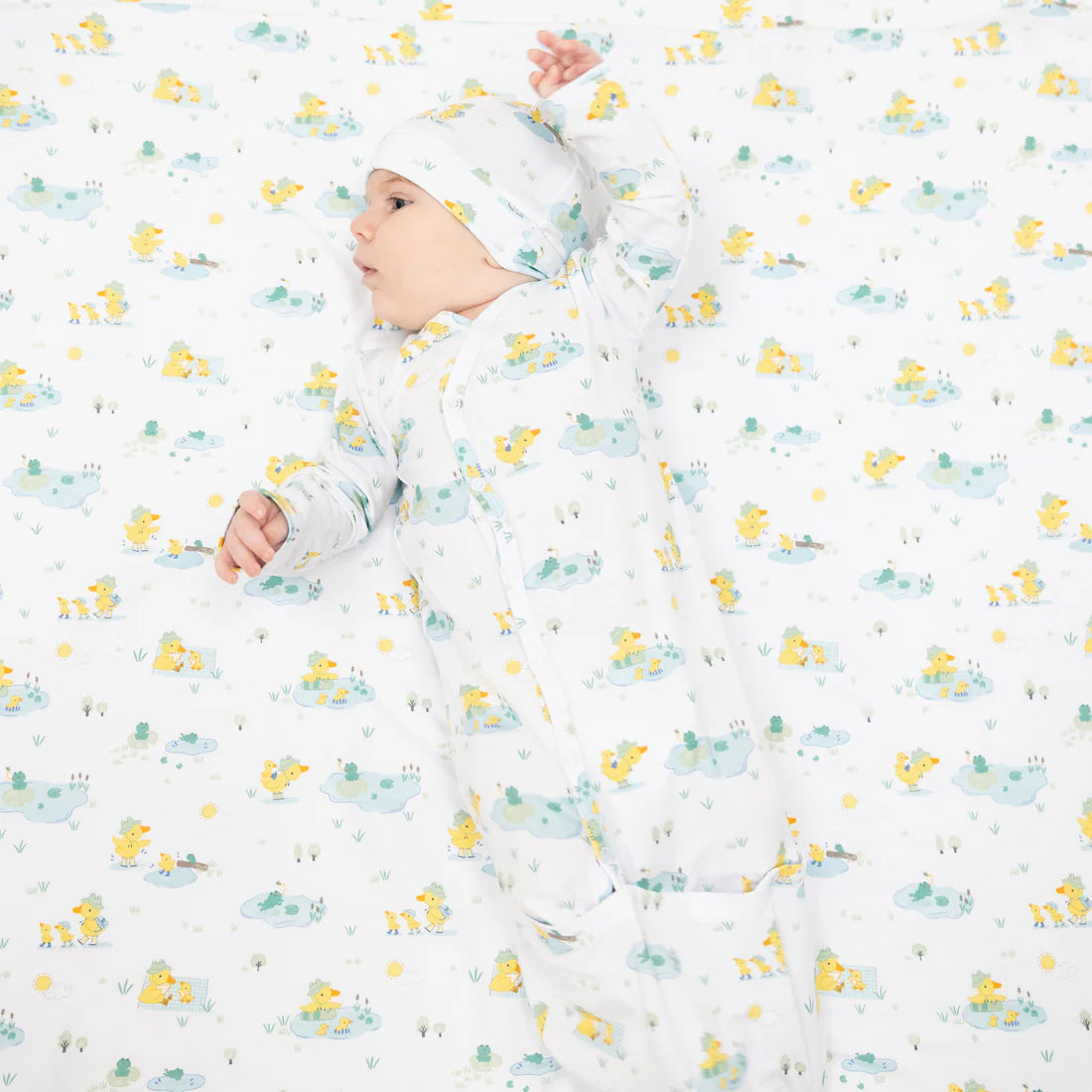 Bamboo Bundler Gown & Knotted Hat Set- Frog and Duck Pond