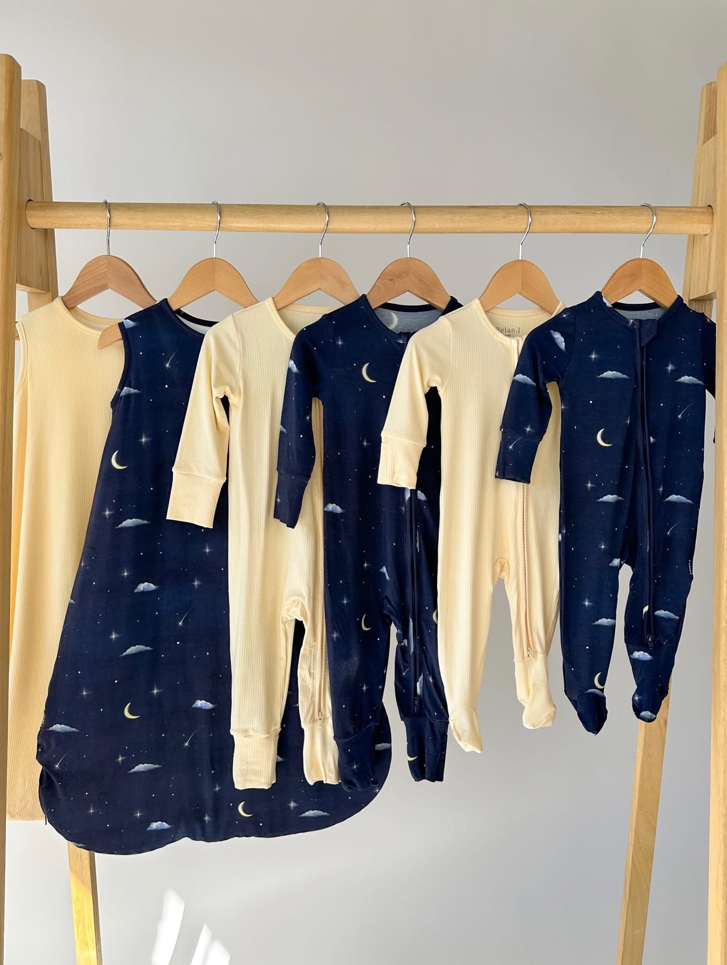 Ribbed Bamboo Footed Zipper Sleeper- Vanilla