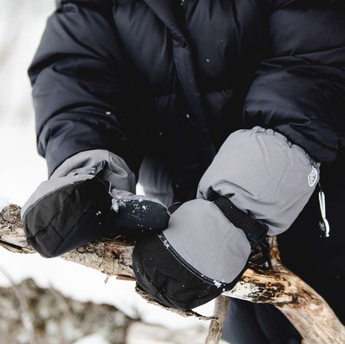 Long Cuff Winter Mitts- Charcoal