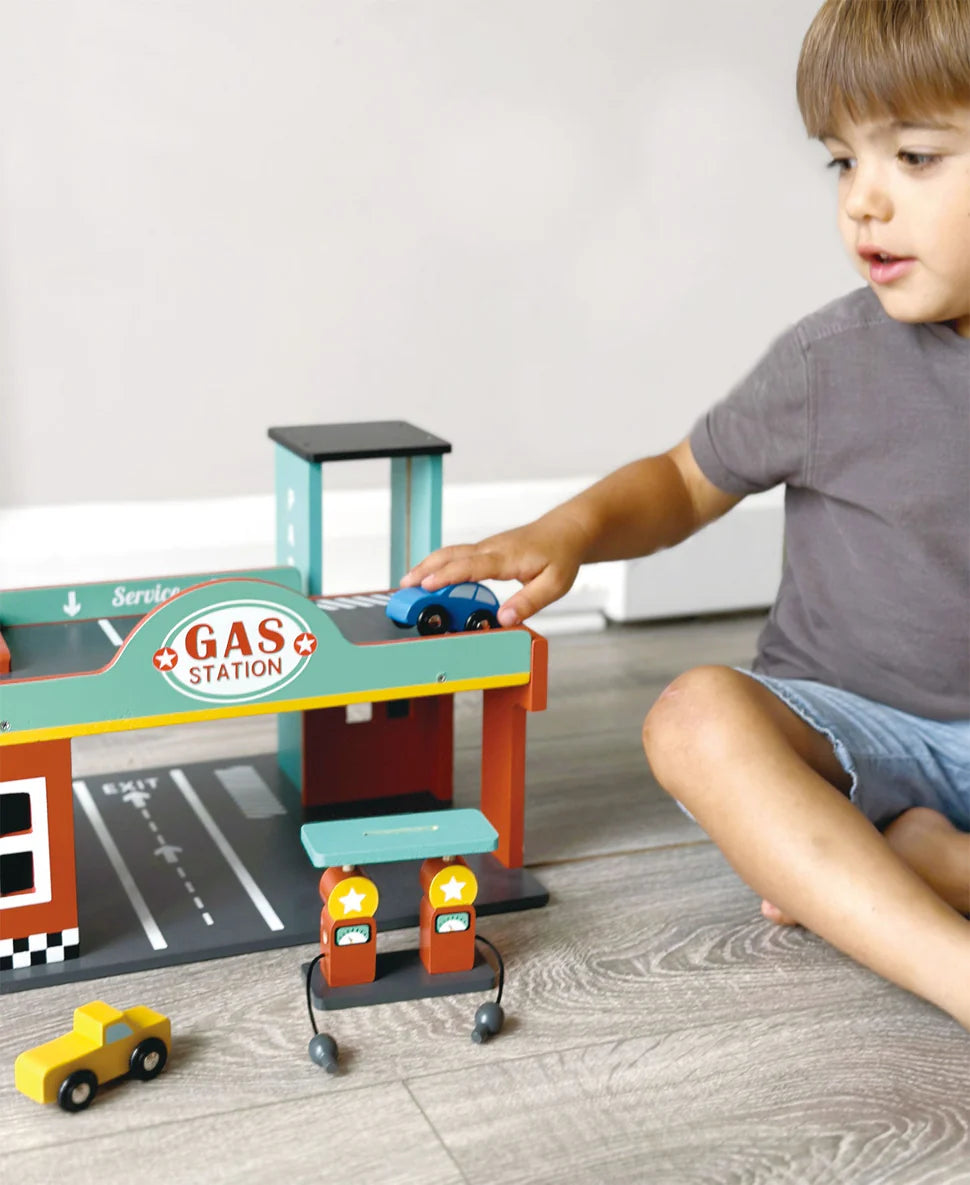 Wooden Gas Station & Vehicle Set