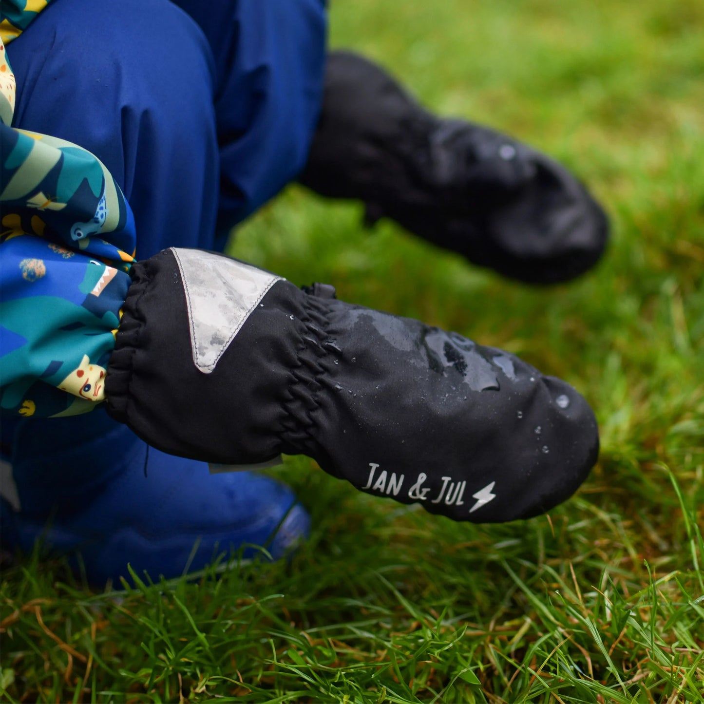 Cozy-Dry Rain Mittens- Black