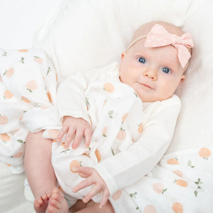 Hello World Knotted Hat & Muslin Swaddle Set- Peaches