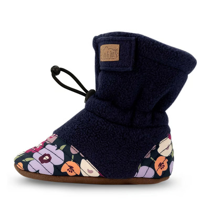 Stay-Put Cozy Baby Booties- Winter Flowers